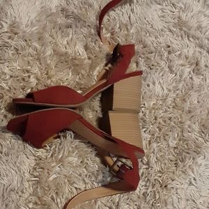 Universal Thread maroon chunky heels